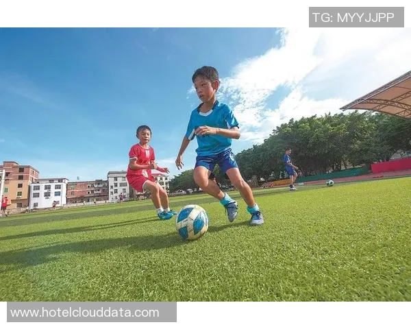 身高190厘米以上的足球巨星盘点 他们在绿茵场上的独特优势与表现